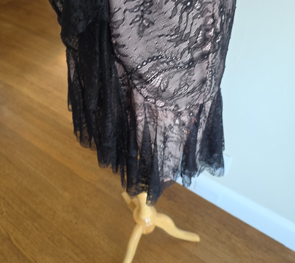 💙Yoana Baraschi Black Lace Overlay Dress - Picture 8 of 15